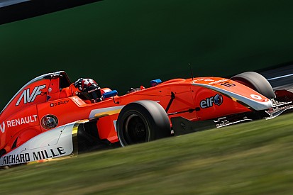Formula Renault 2.0: debutto positivo per Grégoire Saucy