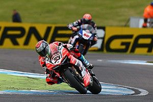 Melandri regrette de fortes vibrations sur sa Panigale