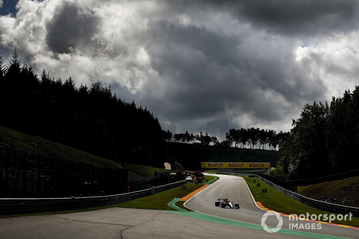 Sainz: McLaren could be in "trouble" if it rains at Spa