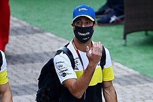 Риккардо ответил на вопрос о Q3 средним пальцем