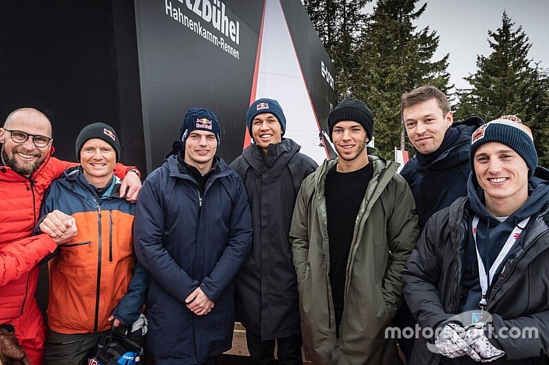 Vettel, Red Bull pilotlarıyla birlikte kayak yaptı