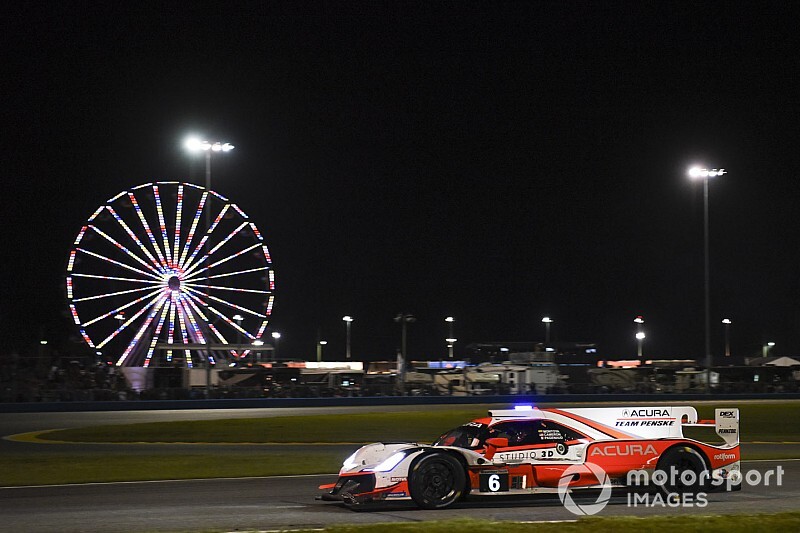 Montoya explica la difícil madrugada del Acura en Daytona