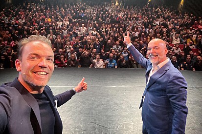 Doornbos en Kamphues: Theaterdebuut, anekdotes en Verstappen-contract
