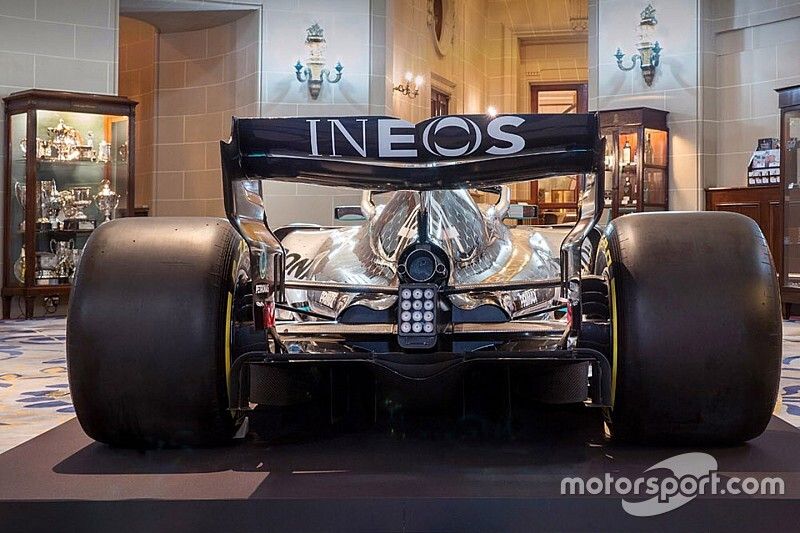 Mercedes anuncia a INEOS como nuevo patrocinador
