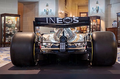 Mercedes anuncia a INEOS como nuevo patrocinador