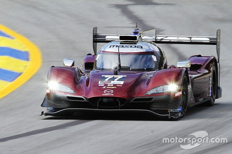 Petit Le Mans: Mazda leads Cadillac and Acura at Hour 6