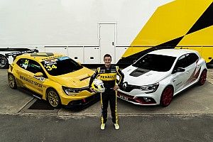 Moffat's Renault TCR challenger unveiled