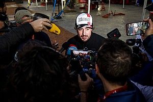 Alonso a navigátorát dicsérte a kiváló 7. Dakar-szakasz után