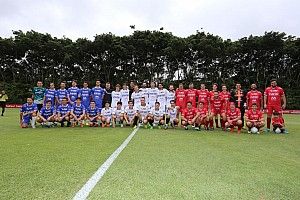 Massa, Barrichello, Di Grassi e cia: pilotos se reúnem em São Paulo para futebol solidário