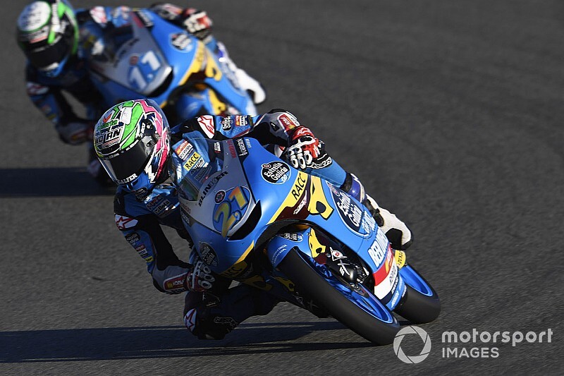Valencia Moto3: Garcia, kırmızı bayraklı son yarışı 0.005 saniye farkla kazandı, Can puan aldı