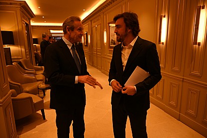 Ickx: "Alonso debe volver al Dakar, tiene el talento para ganarlo"