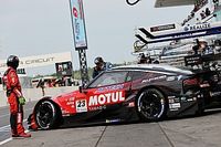 スーパーGT第6戦SUGOは2台にペナルティ。23号車MOTUL、GT300リードする56号車リアライズが4グリッド降格