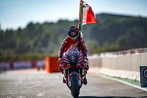 1 или 63? Выбор номера поставил чемпиона MotoGP Баньяю в тупик