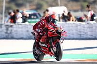 Új világbajnokot avattak a MotoGP-ben, Rins nyert Valenciában!