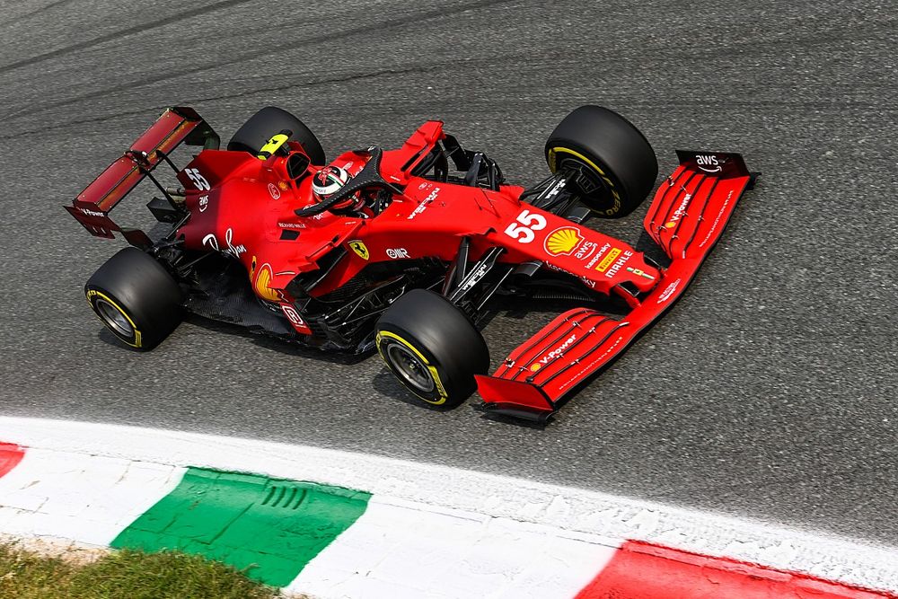 Sainz: "Dovevo ritrovare il feeling con la mia Ferrari"