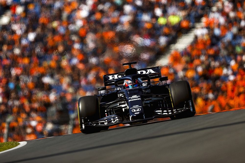 F1オランダ予選速報:フェルスタッペンが初の母国GPでPP獲得! 角田は赤旗でQ2アタックの機会逃し15番手