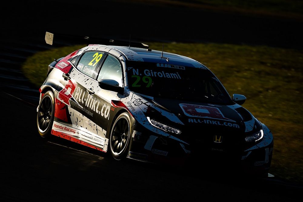 Honda и Hyundai поделили победы в гонках WTCR в Чехии