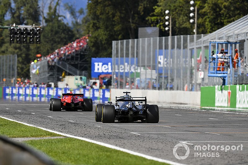 Hamilton quiere que sigan las carreras peleadas