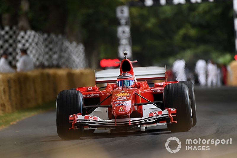 Egyszerűen lenyűgöző: újra mozgásban a V10-es F1-es Ferrari