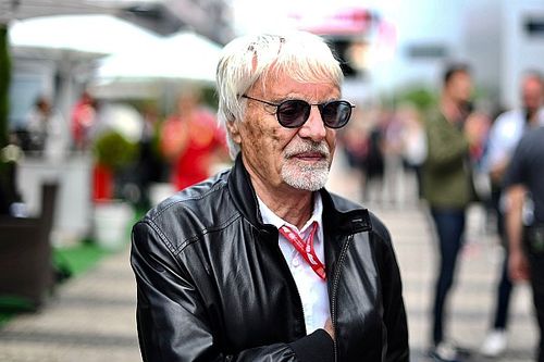 Ecclestone habría penalizado a Hamilton con 30 segundos
