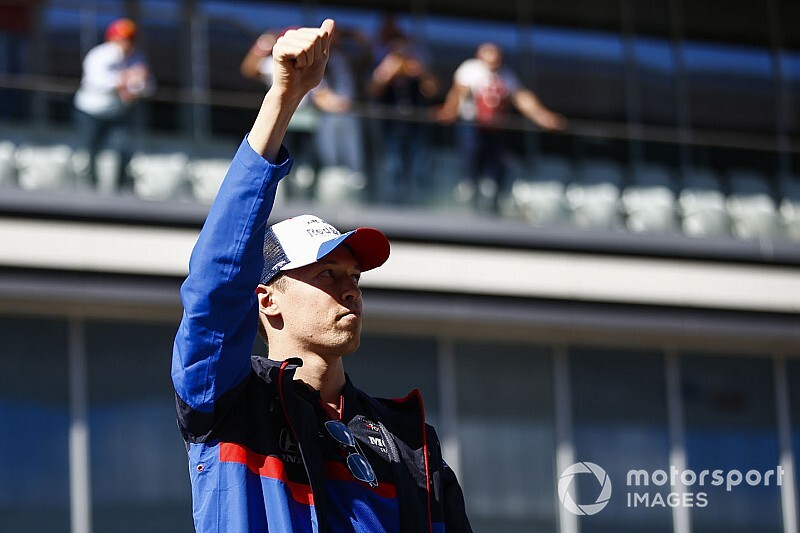 Kvyat, Alfa Romeo söylentilerini yalanladı