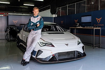 Ekstrom joins Cupra for first Pure ETCR season