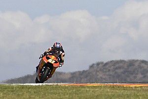 Aragon Moto2: Binder fends off Navarro, Marquez extends lead