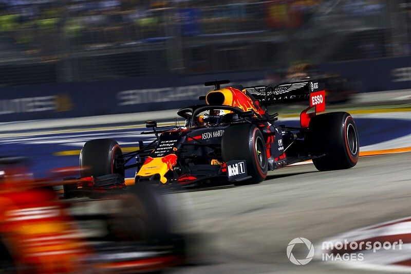 Verstappen : Singapour, un "signal d'alarme" pour Red Bull