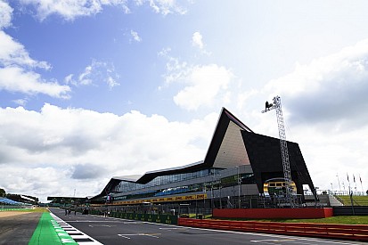 DTM задумалась сменить «Брэндс-Хэтч» на «Сильверстоун»