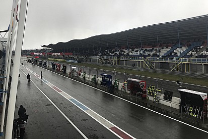 Salju tunda Race 1 World Superbike Assen