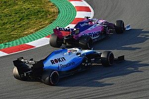 Скорость Williams позволила Расселлу больше экспериментировать с пилотажем