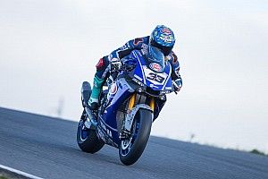 Melandri gepikeerd na test: "Yamaha R1 reageert niet echt op mijn stijl"