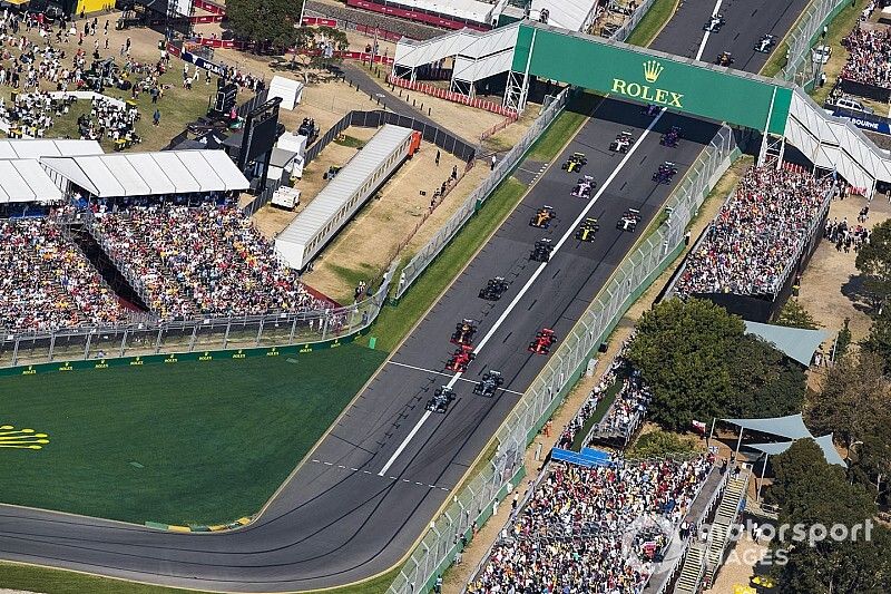 Valtteri Bottas, Mercedes AMG W10, leads Lewis Hamilton, Mercedes AMG F1 W10, Sebastian Vettel, Ferrari SF90, Max Verstappen, Red Bull Racing RB15, Charles Leclerc, Ferrari SF90, and the rest of the field as they head for the first corner