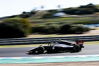 De Vries quickest again on second day of F2 test