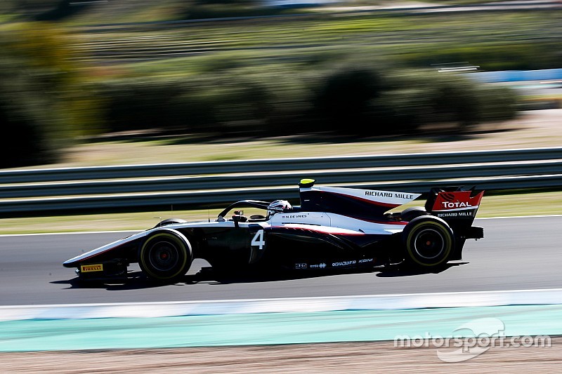 F2-test Jerez: De Vries begint seizoen op best denkbare manier