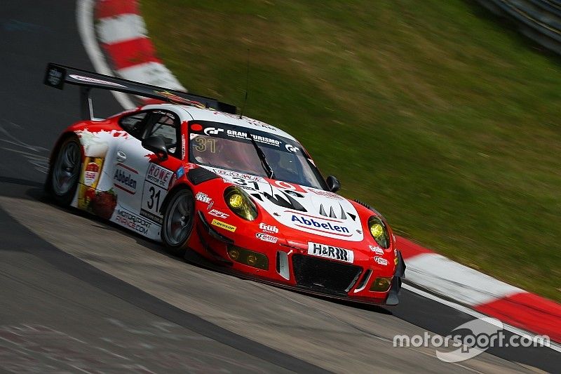 #31 Frikadelli Racing Team Porsche 911 GT3 R: Norbert Siedler, Lance David Arnold