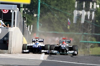 Photos - La manœuvre "horrible" de Schumacher sur Barrichello