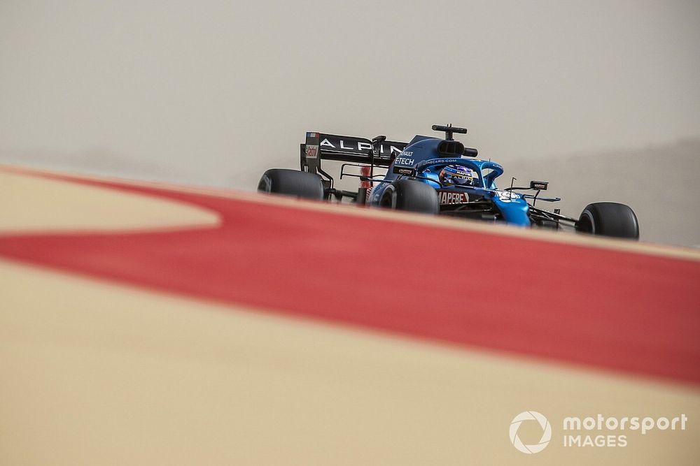 Fotogallery F1: la seconda giornata dei test in Bahrain