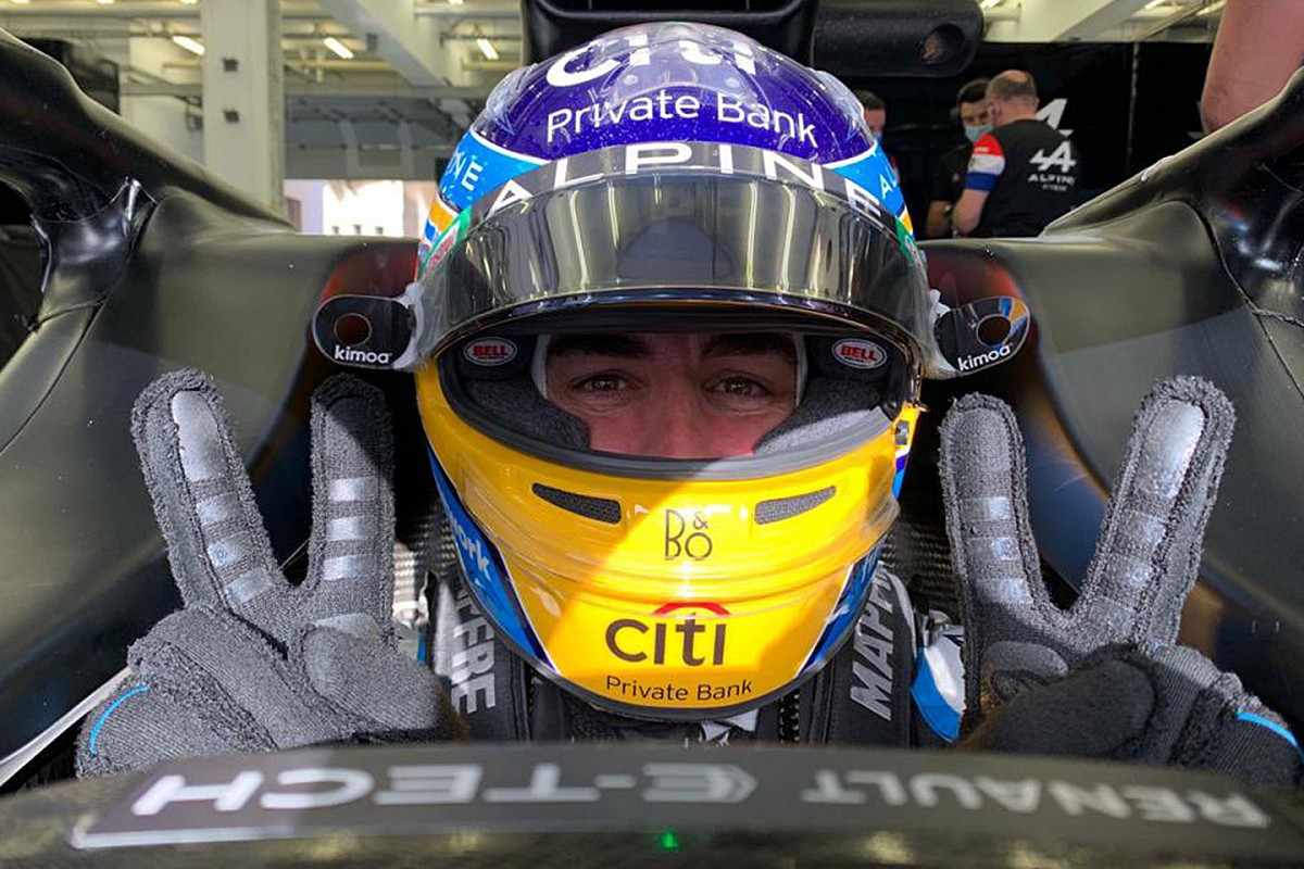 Alonso, "un gran día de test" con los Pirelli 18 pulgadas en Bahrein