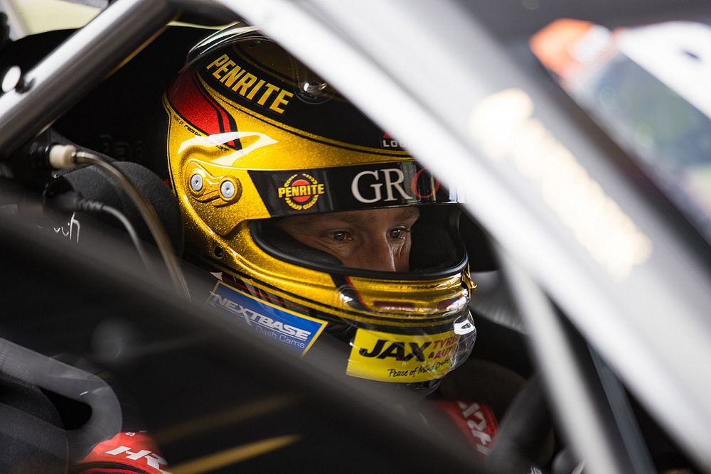 Reynolds surprised by fume inhalation