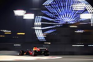 Verstappen perdía 0.1 segundos por vuelta por daño en el piso