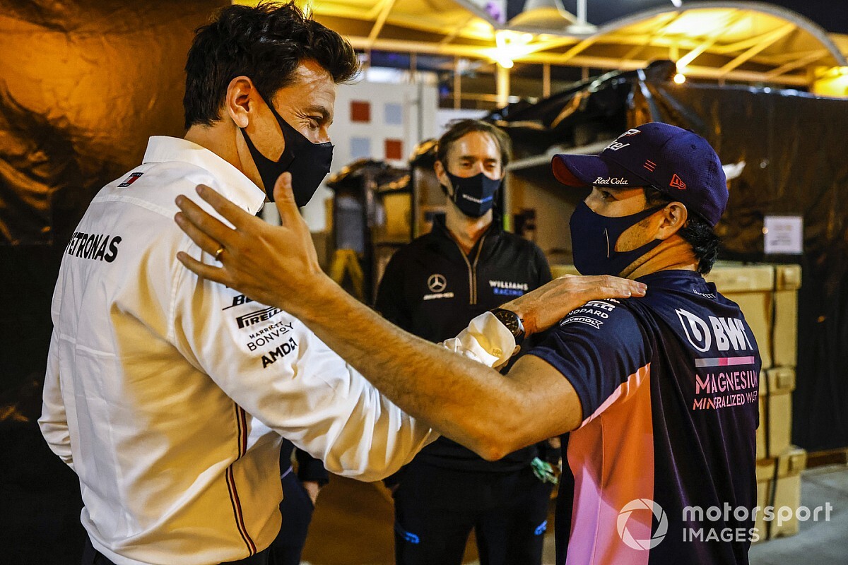 Wolff: "Red Bull gana experiencia y velocidad con Sergio Pérez"