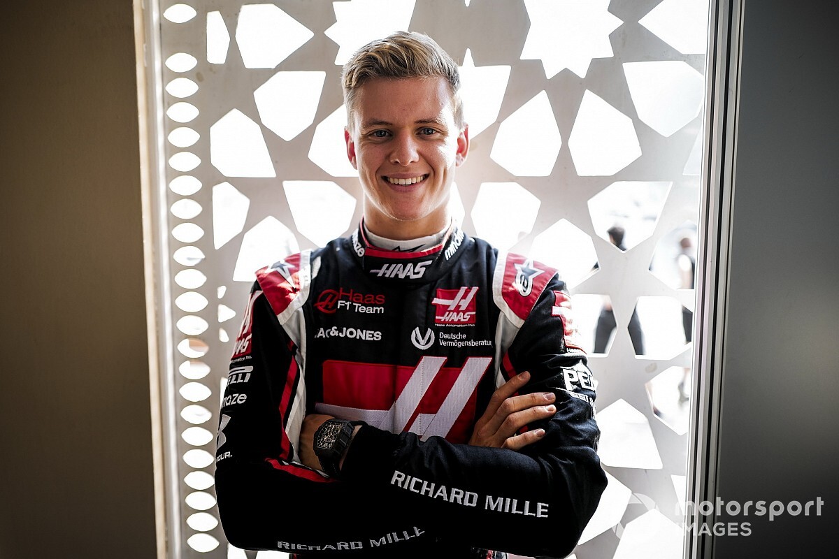 Binotto: Schumacher Butuh Waktu untuk Adaptasi