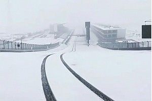 Vídeo: el increíble aspecto del circuito de Austin nevado