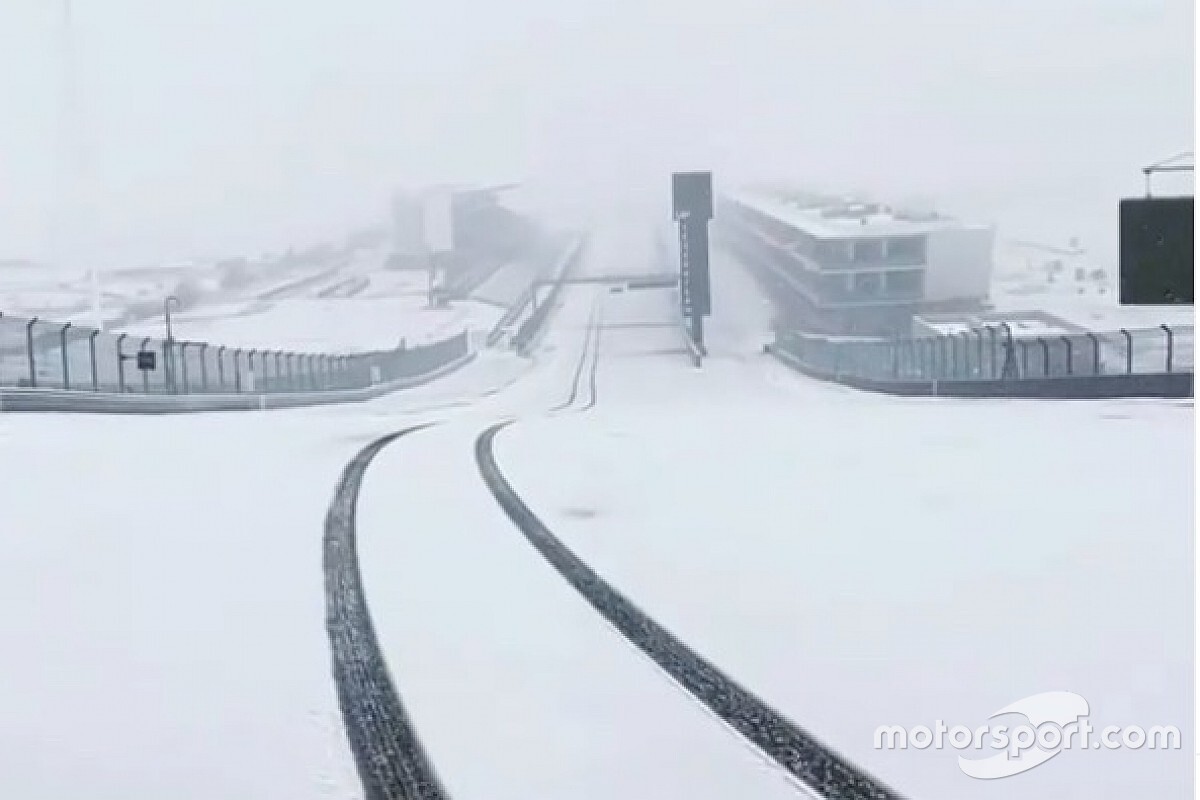 Vídeo: el increíble aspecto del circuito de Austin nevado