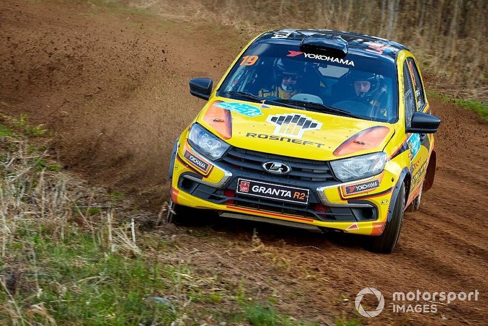 Экипаж заводской команды LADA выиграл все спецучастки ралли «Голубые озера»