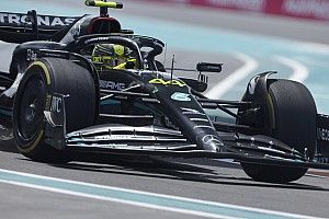 Hamilton: el Mercedes W14 "es una patada en el est&oacute;mago"