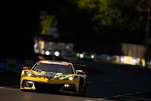 Óriási dráma Le Mans-ban: egy LMP2-es autó ütötte ki az élen álló GT-t!