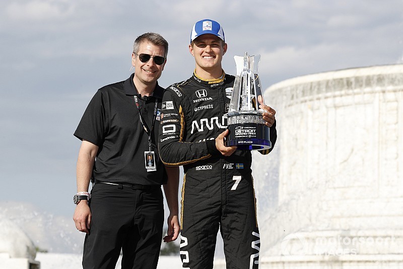 Már dobogóra is állt az IndyCarban az ex-F1-es svéd