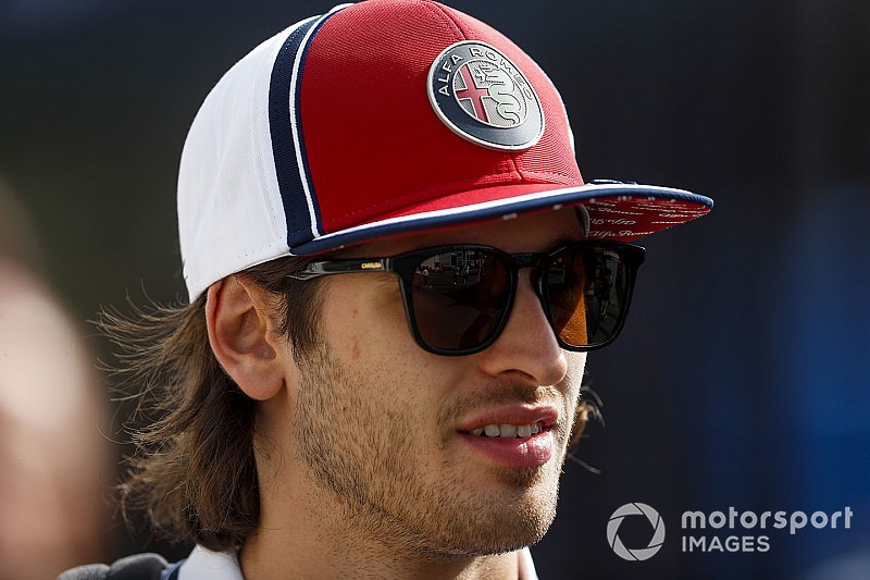 Giovinazzi ismét megverte Raikkönent az időmérőn